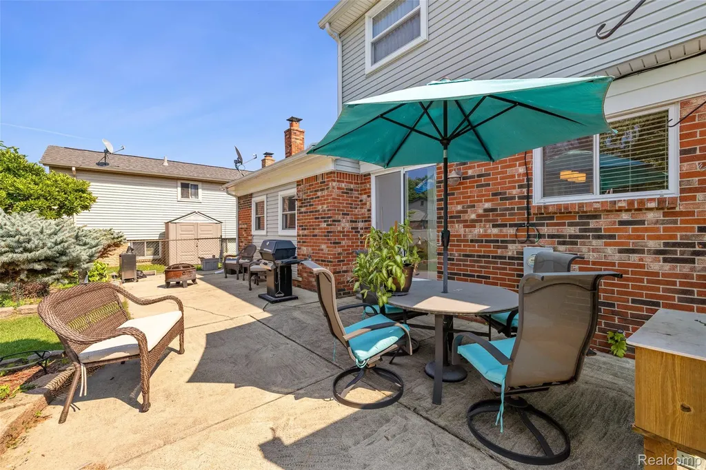 17493 Judy Court Macomb Township MI 48044