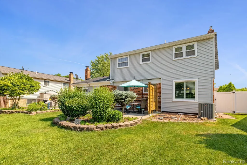 17493 Judy Court Macomb Township MI 48044