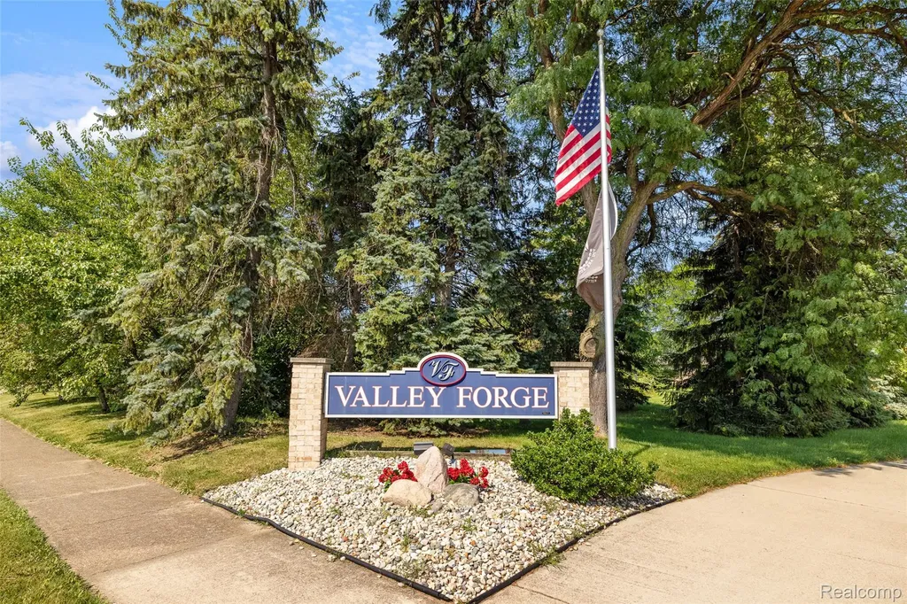 17493 Judy Court Macomb Township MI 48044