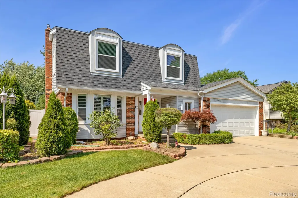 17493 Judy Court Macomb Township MI 48044