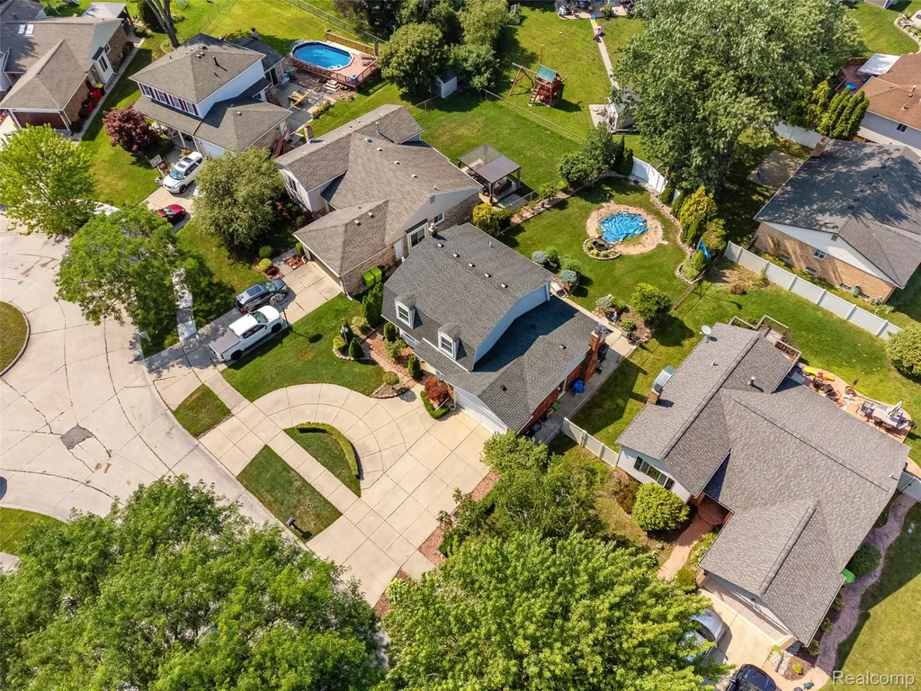17493 Judy Court Macomb Township MI 48044