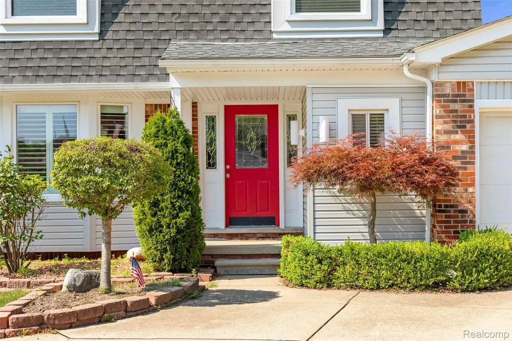 17493 Judy Court Macomb Township MI 48044