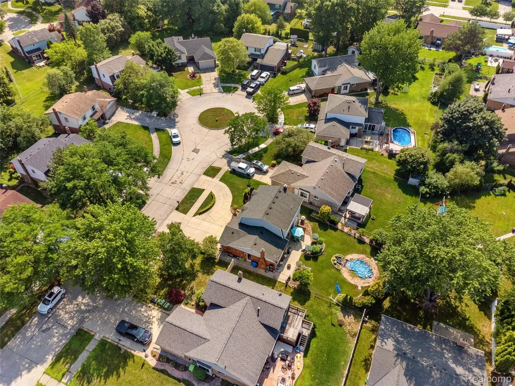17493 Judy Court Macomb Township MI 48044