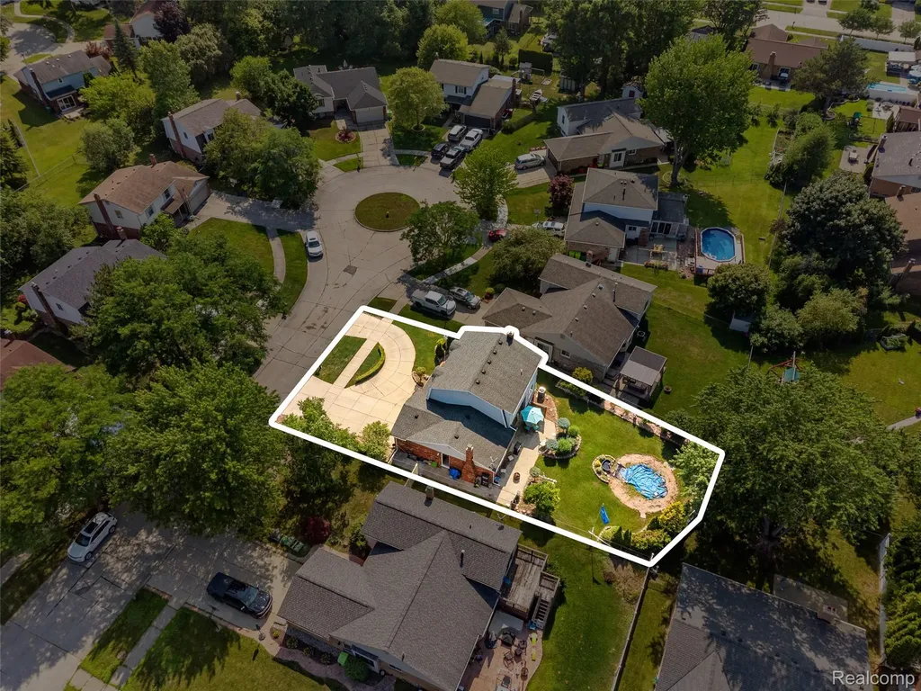 17493 Judy Court Macomb Township MI 48044