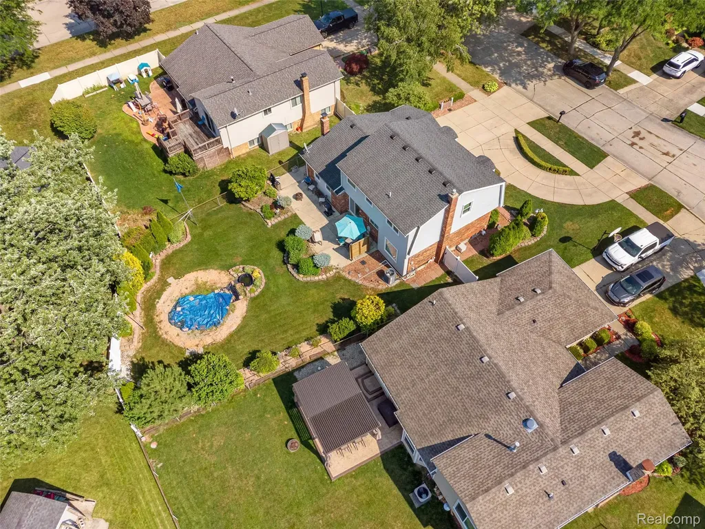 17493 Judy Court Macomb Township MI 48044