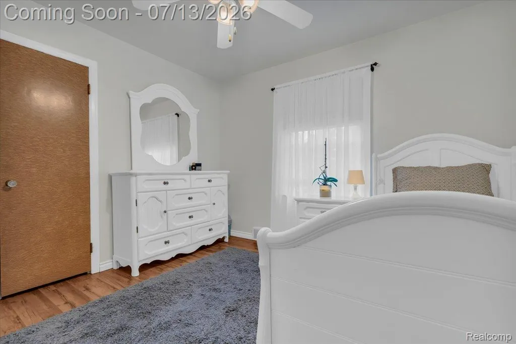23430 Tireman Street Dearborn Heights City MI 48127
