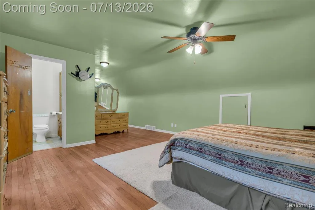 23430 Tireman Street Dearborn Heights City MI 48127
