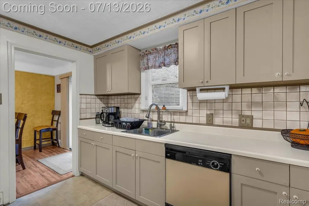 23430 Tireman Street Dearborn Heights City MI 48127