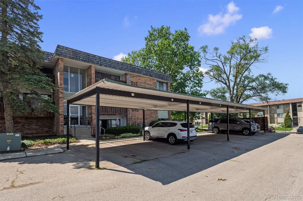 1255 S Maple Road Ann Arbor City MI 48103