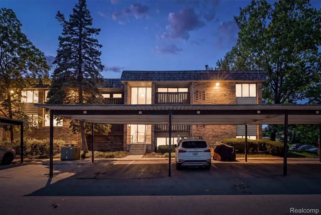 1255 S Maple Road Ann Arbor City MI 48103