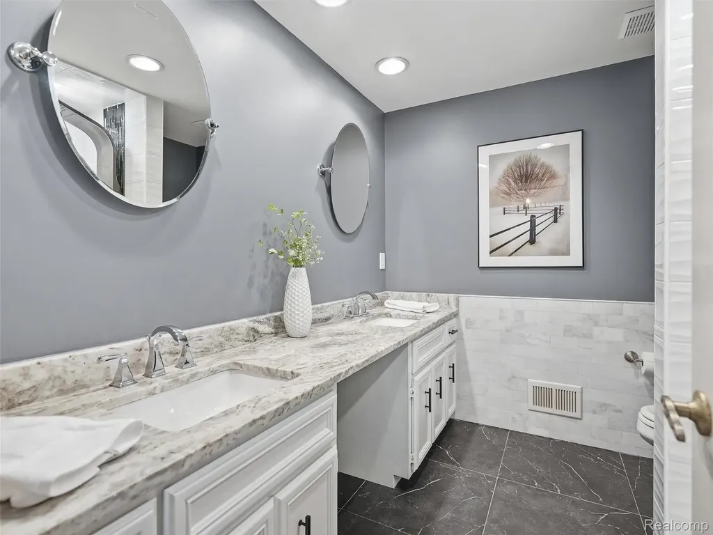 2463 Kimberly Fair Street Rochester Hills City MI 48309