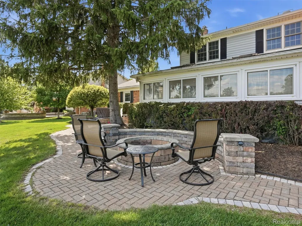 2463 Kimberly Fair Street Rochester Hills City MI 48309