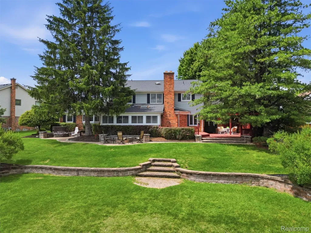 2463 Kimberly Fair Street Rochester Hills City MI 48309