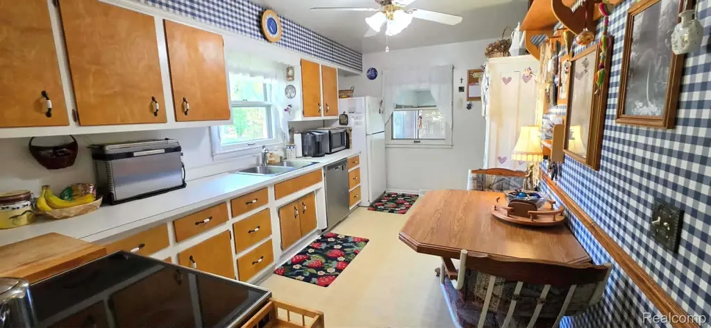9175 Bernice Drive Hamburg Township MI 48169