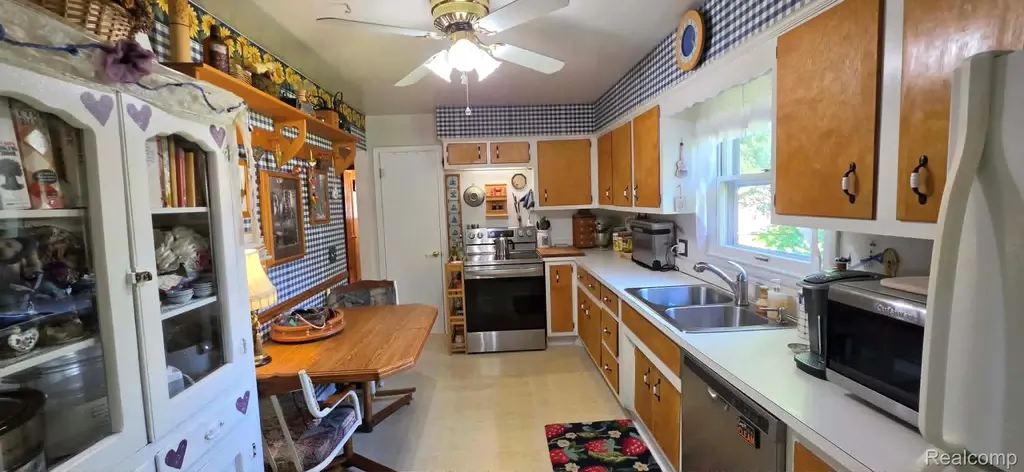 9175 Bernice Drive Hamburg Township MI 48169