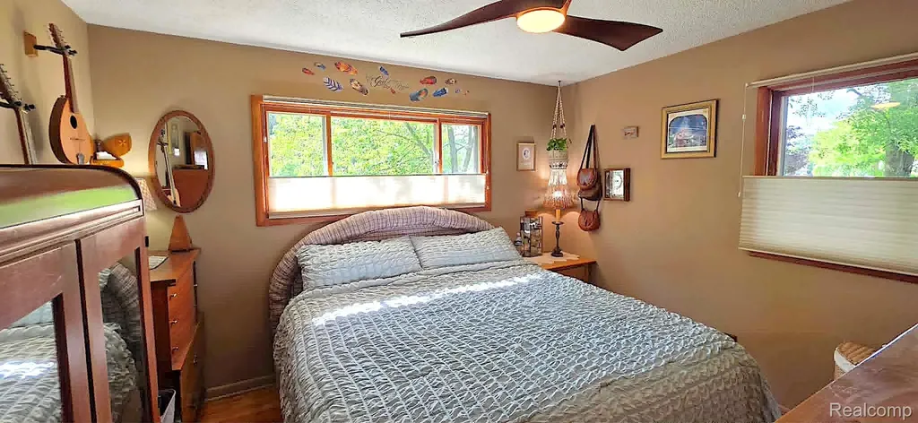 9175 Bernice Drive Hamburg Township MI 48169