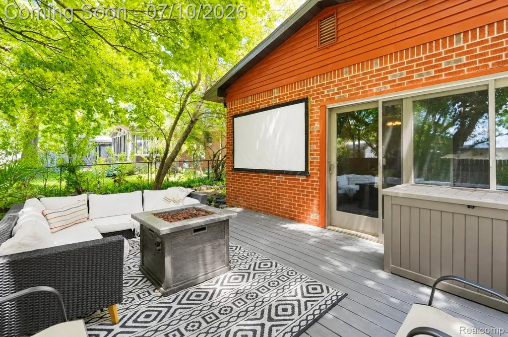 1061 Western Drive Ann Arbor City MI 48103