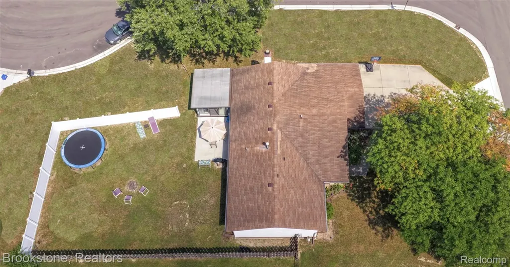 5245 Spinning Wheel Drive Grand Blanc Charter Township MI 48439