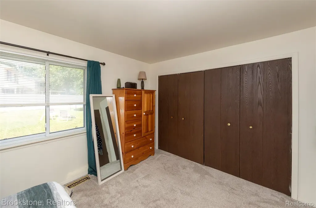 5245 Spinning Wheel Drive Grand Blanc Charter Township MI 48439