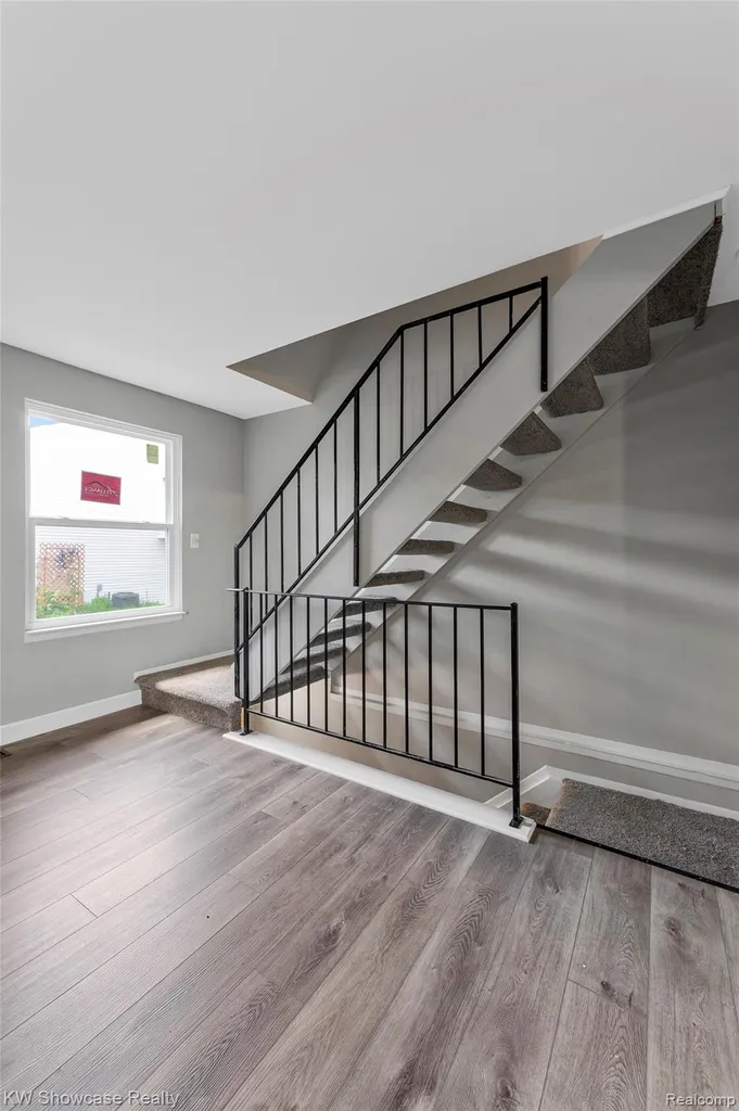 1424 Harbor Drive Walled Lake City MI 48390