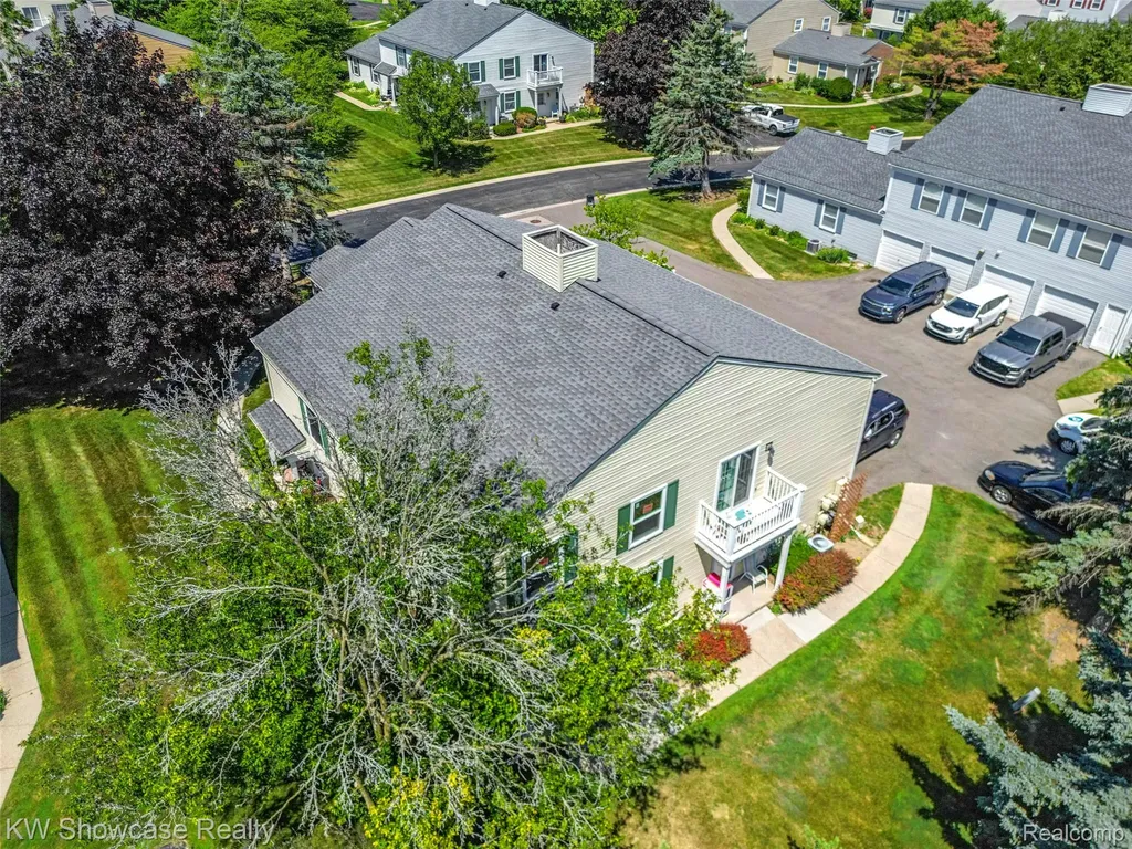 1424 Harbor Drive Walled Lake City MI 48390