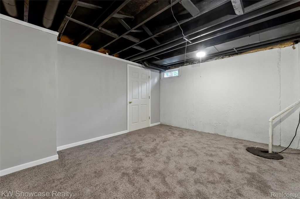 1424 Harbor Drive Walled Lake City MI 48390