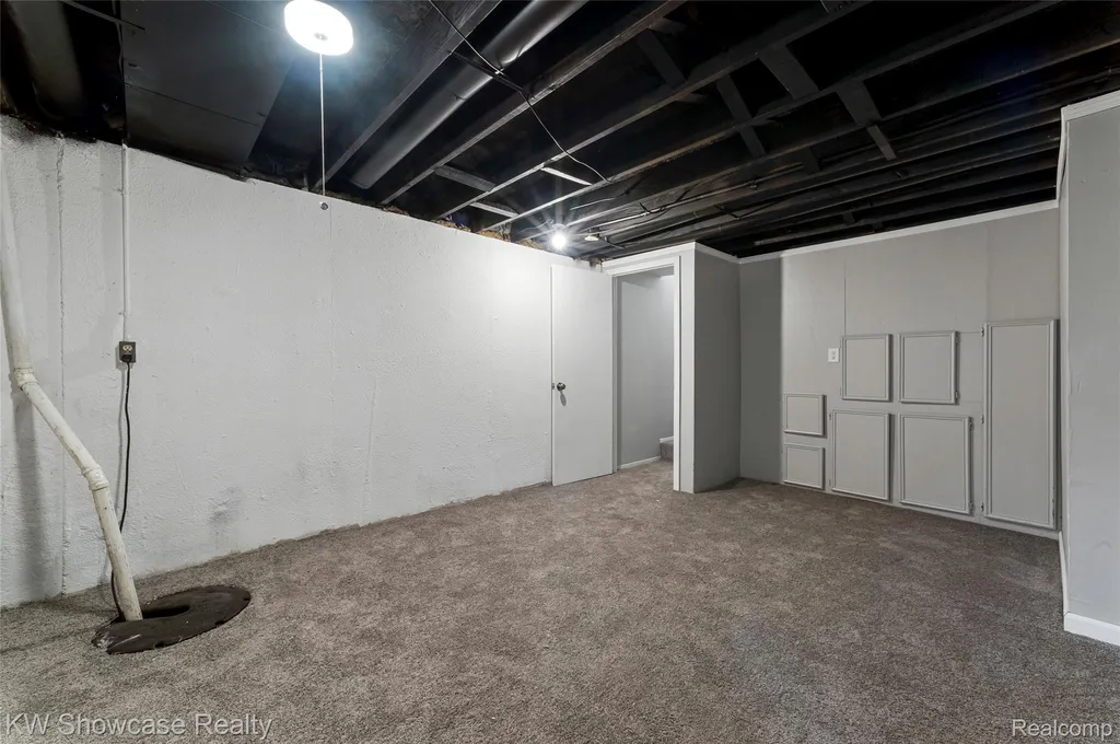1424 Harbor Drive Walled Lake City MI 48390