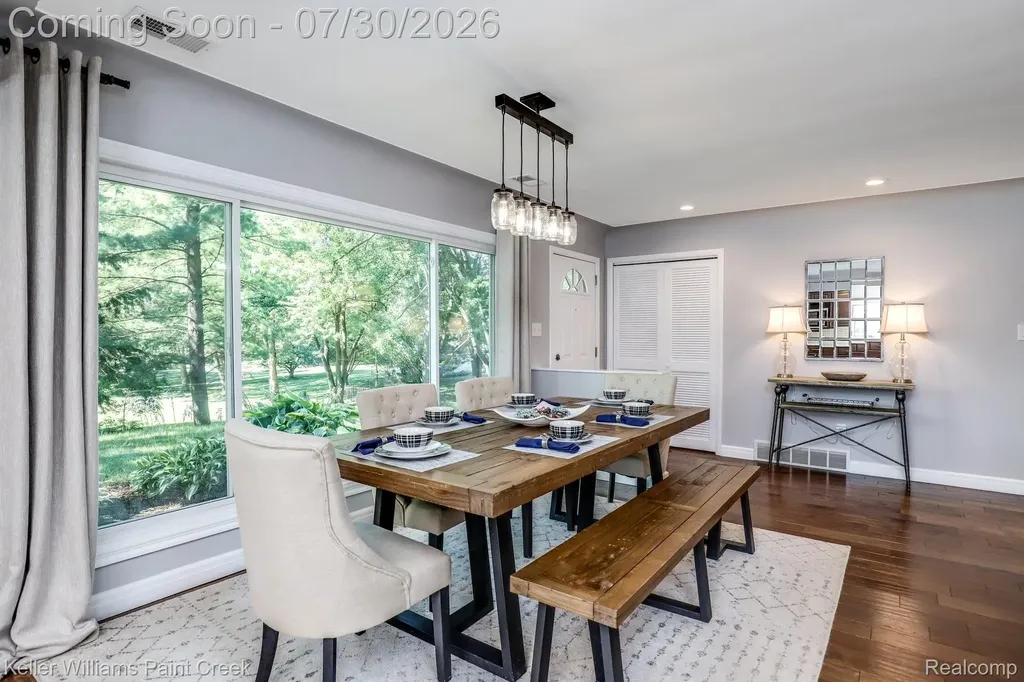 340 Whims Lane Oakland Charter Township MI 48306