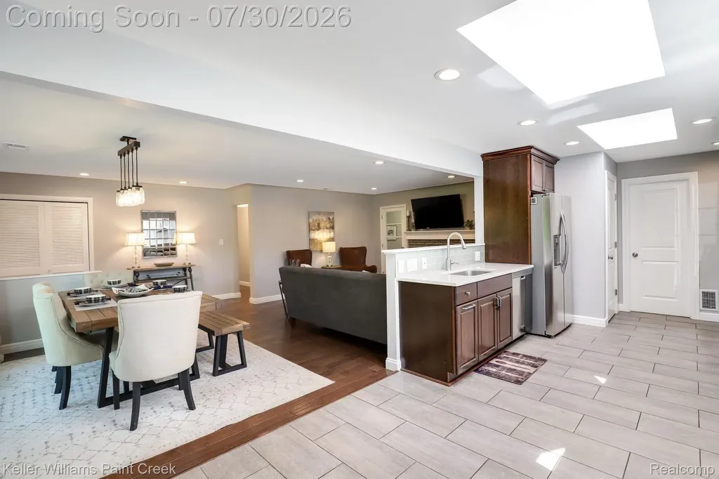 340 Whims Lane Oakland Charter Township MI 48306