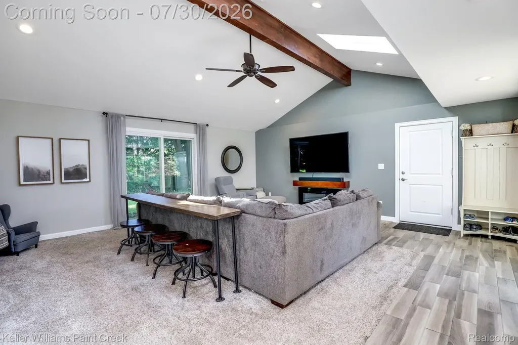 340 Whims Lane Oakland Charter Township MI 48306