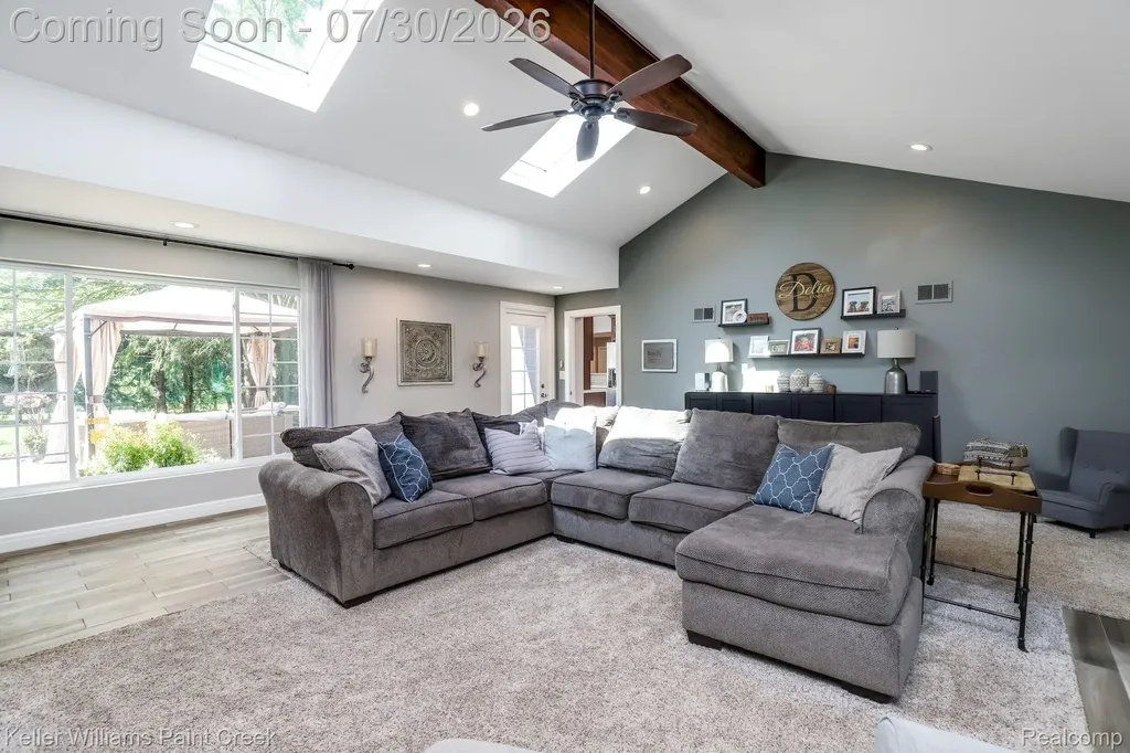 340 Whims Lane Oakland Charter Township MI 48306