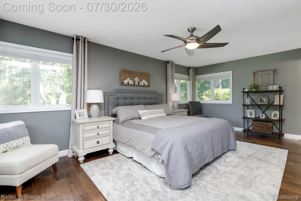 340 Whims Lane Oakland Charter Township MI 48306