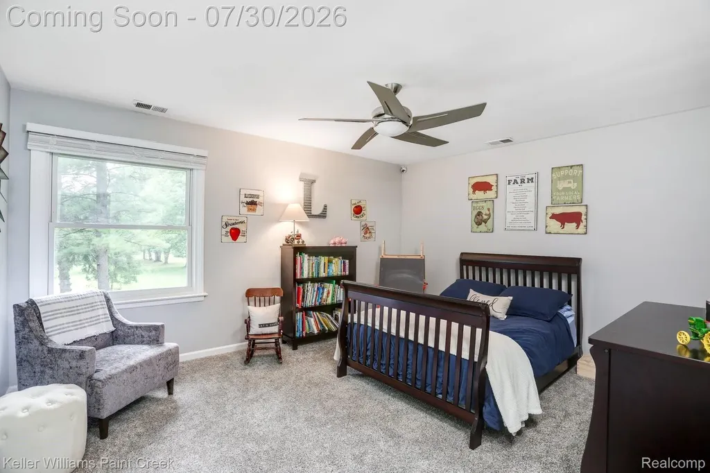 340 Whims Lane Oakland Charter Township MI 48306