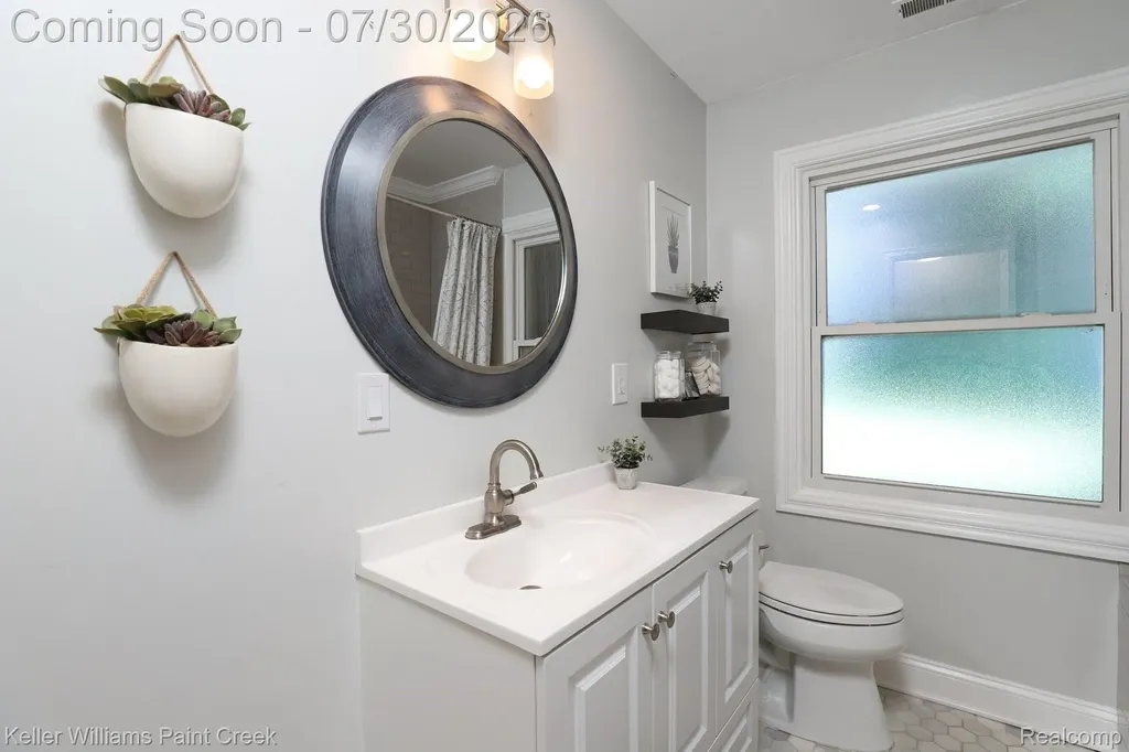 340 Whims Lane Oakland Charter Township MI 48306