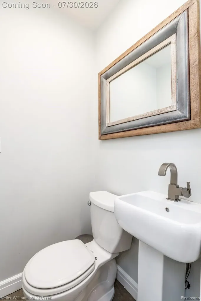 340 Whims Lane Oakland Charter Township MI 48306