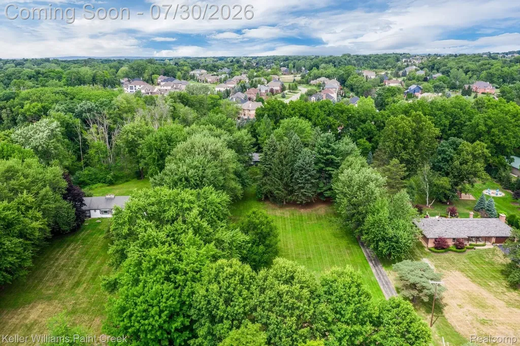 340 Whims Lane Oakland Charter Township MI 48306