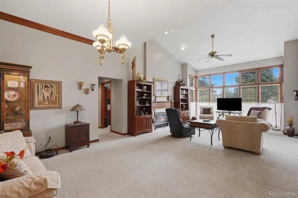 42675 Christina Drive Sterling Heights City MI 48313