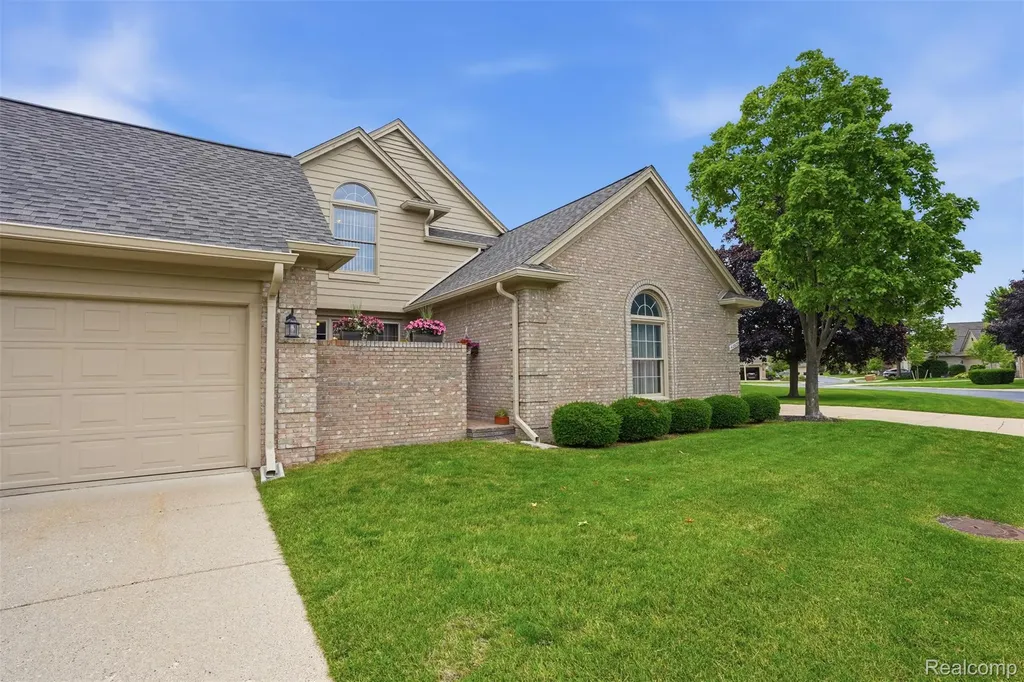 42675 Christina Drive Sterling Heights City MI 48313