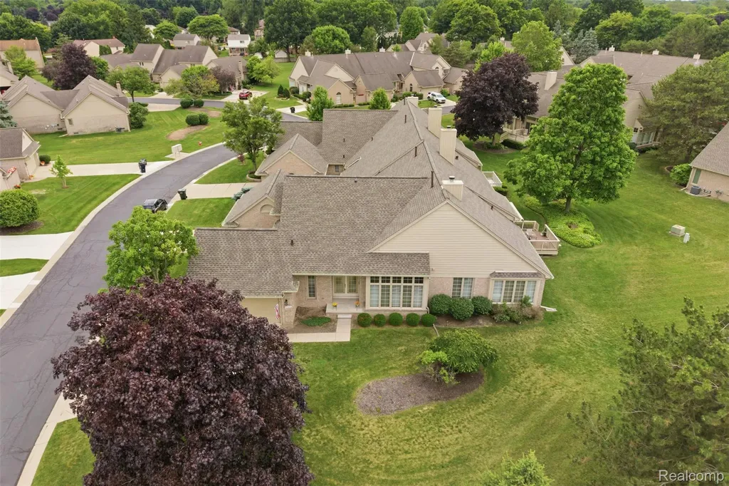 42675 Christina Drive Sterling Heights City MI 48313