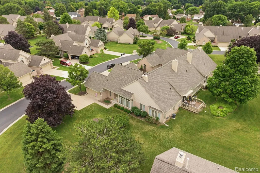 42675 Christina Drive Sterling Heights City MI 48313
