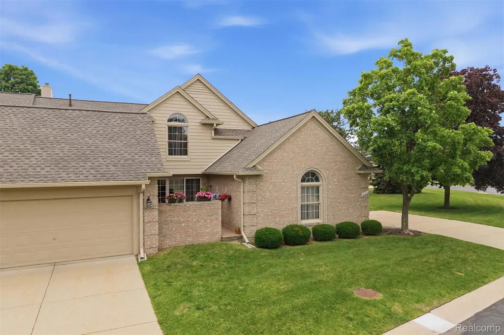 42675 Christina Drive Sterling Heights City MI 48313