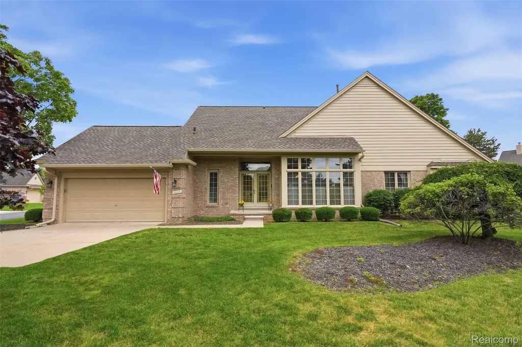 42675 Christina Drive Sterling Heights City MI 48313
