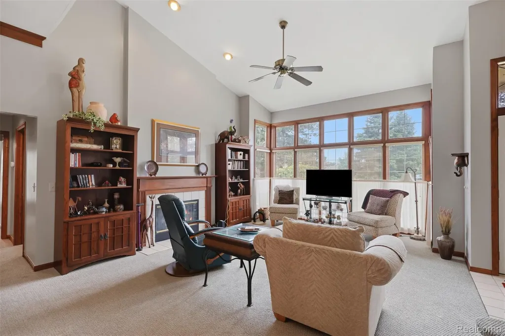 42675 Christina Drive Sterling Heights City MI 48313