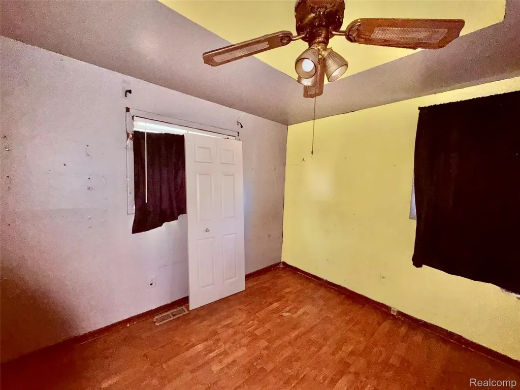26245 Dartmouth Street Inkster City MI 48141