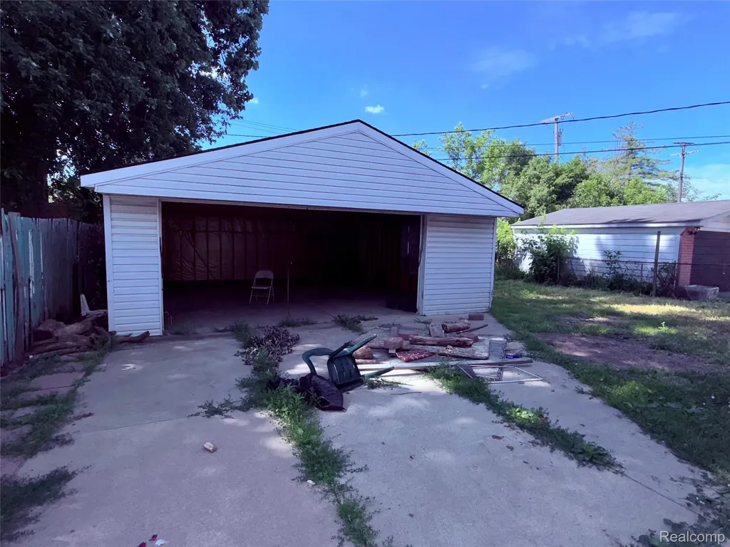 26245 Dartmouth Street Inkster City MI 48141