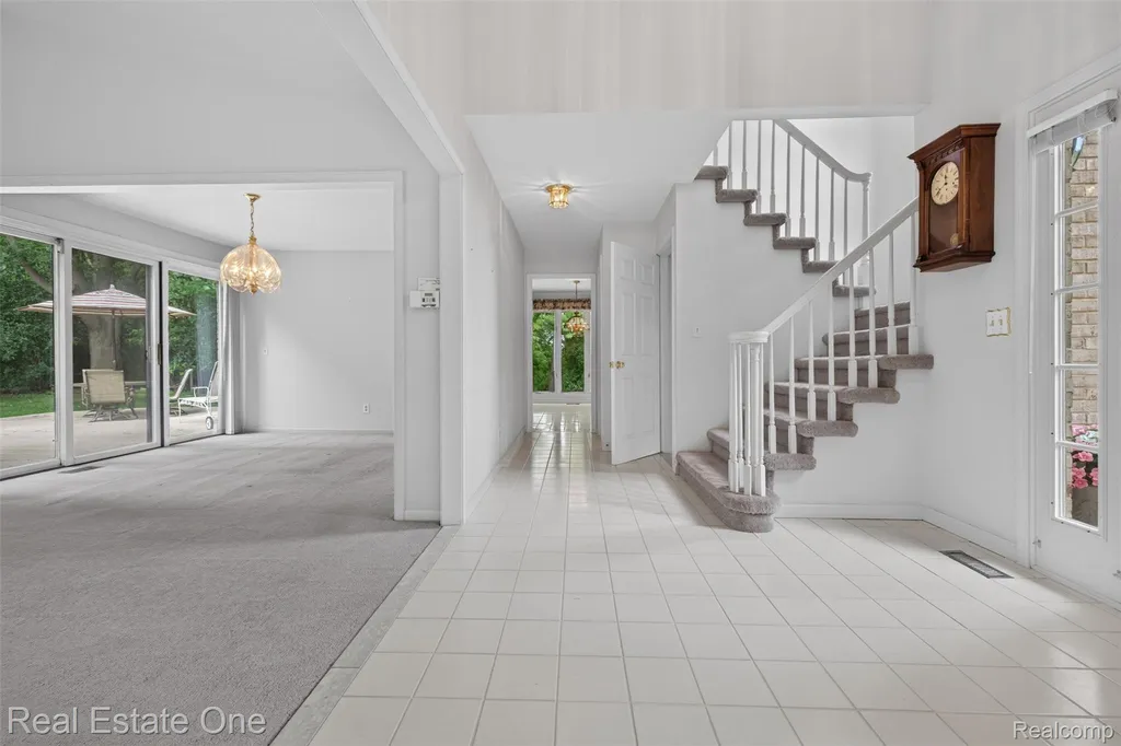 3400 Wedgewood Drive Rochester Hills City MI 48306