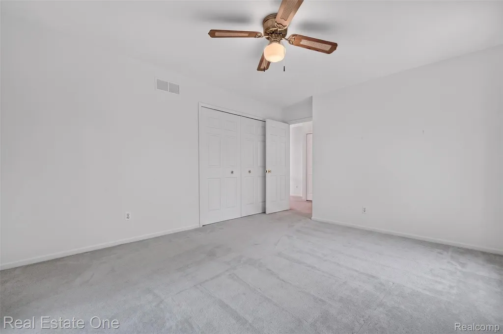 3400 Wedgewood Drive Rochester Hills City MI 48306
