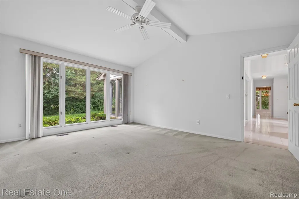 3400 Wedgewood Drive Rochester Hills City MI 48306