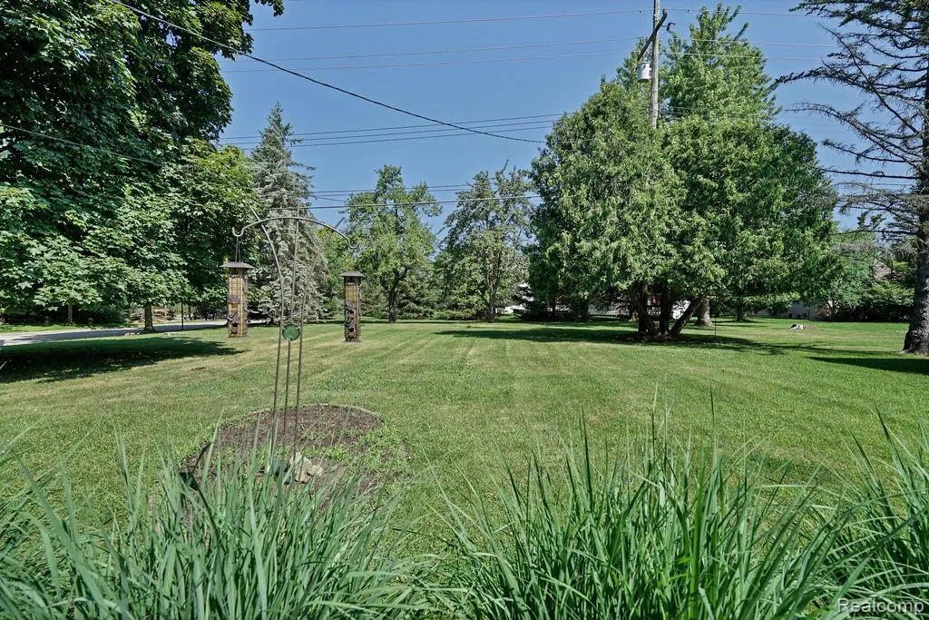3150 Davison Road Lapeer City MI 48446