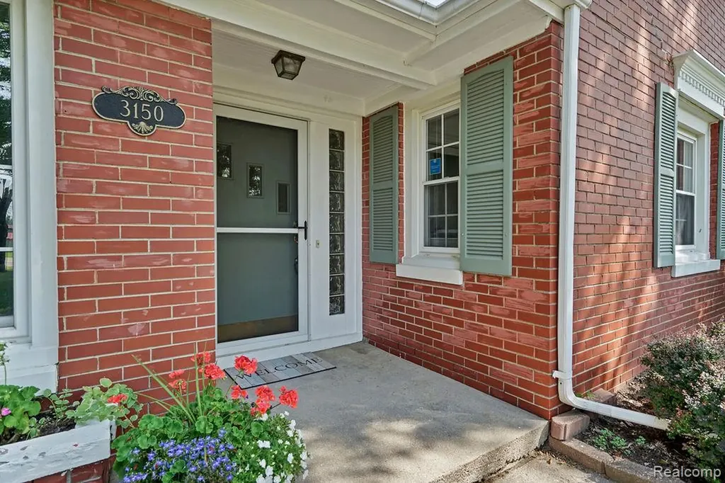 3150 Davison Road Lapeer City MI 48446